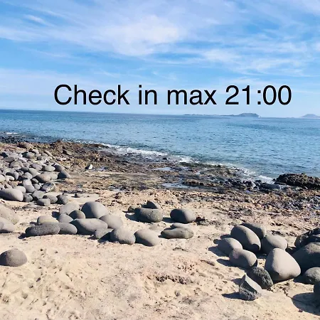 Mariola With Private Pool, Sea View, Sat-tv & Free Wifi