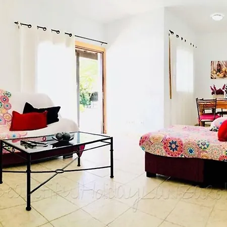 Villa Mariola With Private Pool, Sea View, Sat-tv & Free Wifi *